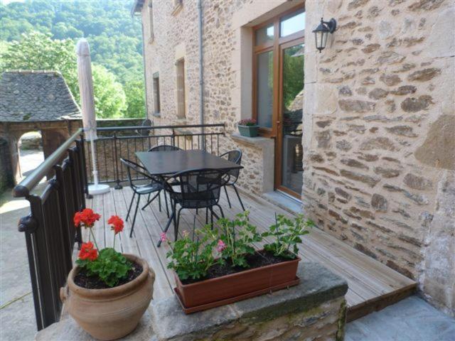 Gite Oustal Belcastel  Exterior photo